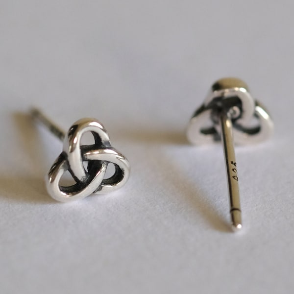 Triquetra - Solid 925 Sterling Silver Stud Earrings, Oxidized, Celtic Triangle, Endless Knot, Love, Trinity Knot, Gift, Vintage, Minimalist