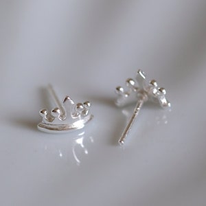 Petit Crown Silver Earrings, Royal Crown Tiara Studs , Girls Womens Children Princess Tiara 925 Sterling Silver Earrings Push Back, Dainty