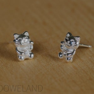 Maneki-Neko Beckoning Lucky Cat Silver Earrings - Dainty 925 Sterling Silver with CZ Stud Friction Push Back for Children Girls Women