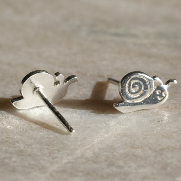 Happy Snail Silver Earrings - Dainty 925 Sterling Silver Stud Friction Push Back Earrings for Children Girls Women, Animal, Cute, Gift