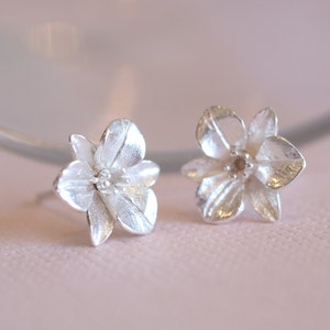 Three Petal Flower Silver Earrings - Dainty 925 Sterling Silver Stud Friction Push Back Earrings, Floral, Nature, Valentine's, Gift, Cute