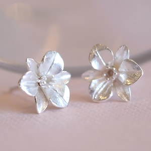Sterling Silver Three Petal Flower Stud Earrings: 9mm Dainty Floral Design