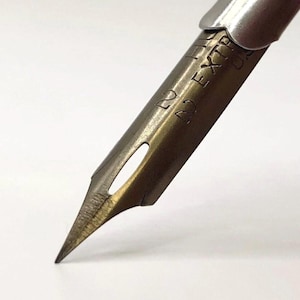 Howard Hunt 22 B Pen Nibs Vintage Mint Condition Dip Pen Calligraphy Extra Fine Flexible