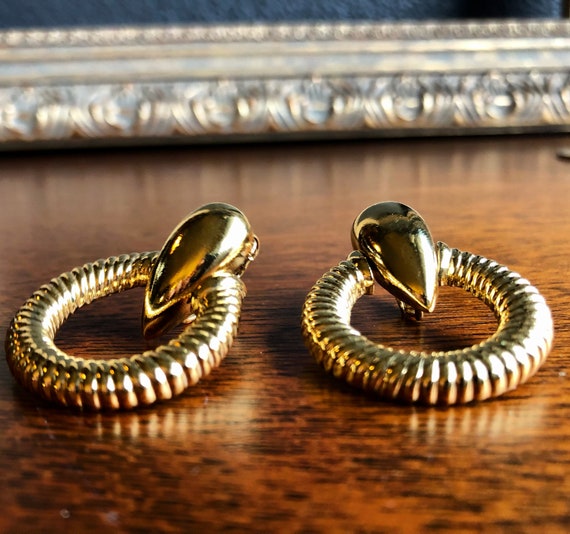 Vintage Round Gold Clip-On Earrings 1980’s - image 1