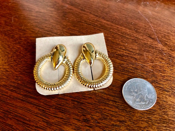 Vintage Round Gold Clip-On Earrings 1980’s - image 2