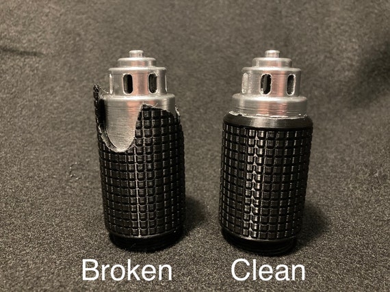 lightsaber salt and pepper shakers