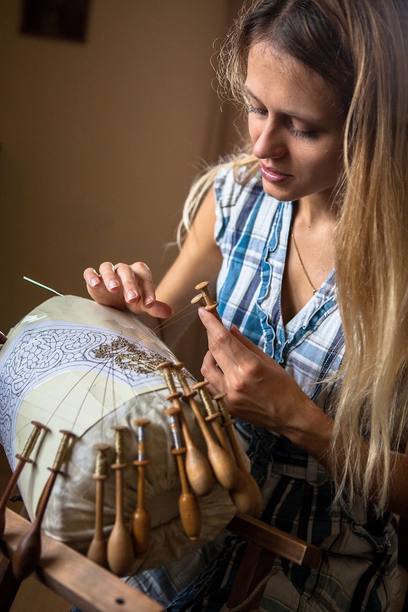 Bobbin Lace Kit Set / Bolster Pillow Bobbins and Stand / Etsy UK