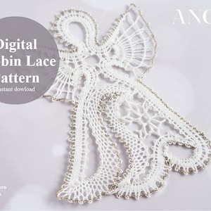 Może przedstawiać: Wzór białego koronki klockowej przedstawiający anioła, z napisem "Digital Bobbin Lace Pattern" i "instant download" w kółku nad aniołem. Tekst "ANGEL" znajduje się w prawym górnym rogu obrazu.