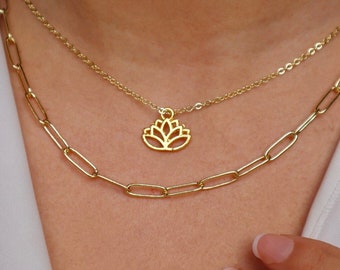 Gold LotusBlüte Anhänger • Lotusblüten Halskette • minimalistisch • Boho • Geschenke für sie • Geschenke für Mama • Weihnachten • Layering • zierlicher