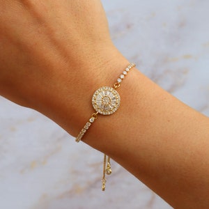 Crystal Disk Bracelet • gold bracelet • crystal bracelet • adjustable bracelet • gifts for her • birthday gifts • feminine style • everyday