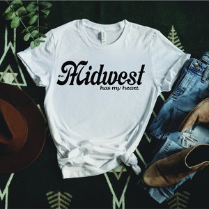 Midwest heeft mijn hart shirt SVG, PNG, Cricut File, Indiana, Illinois, Iowa, Missouri, heren en dames tee