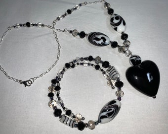 Colar e Braslet de Coração Preto Lampwork