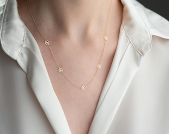 Dainty 14K Gold Flower Station Necklace: Minimalist Floral Jewelry