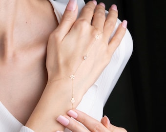 Pulseira de Ouro Maciço 14K com Pingente de Mão de Anjo – Joia Minimalista Feita à Mão