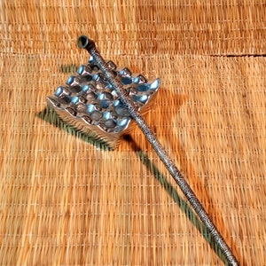 Cendrier métallique marocain avec pipe, cendrier unique, cendrier décoratif, cendrier argenté, pipe faite main, cendrier en métal, pipe en métal