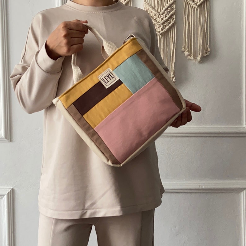 Patchwork Tote Bag with Zipper Closure, Lightweight Everday Bag, Small Canvas Purses for Women, Fabric Shoulder Bag, Crossbody Bag image 6