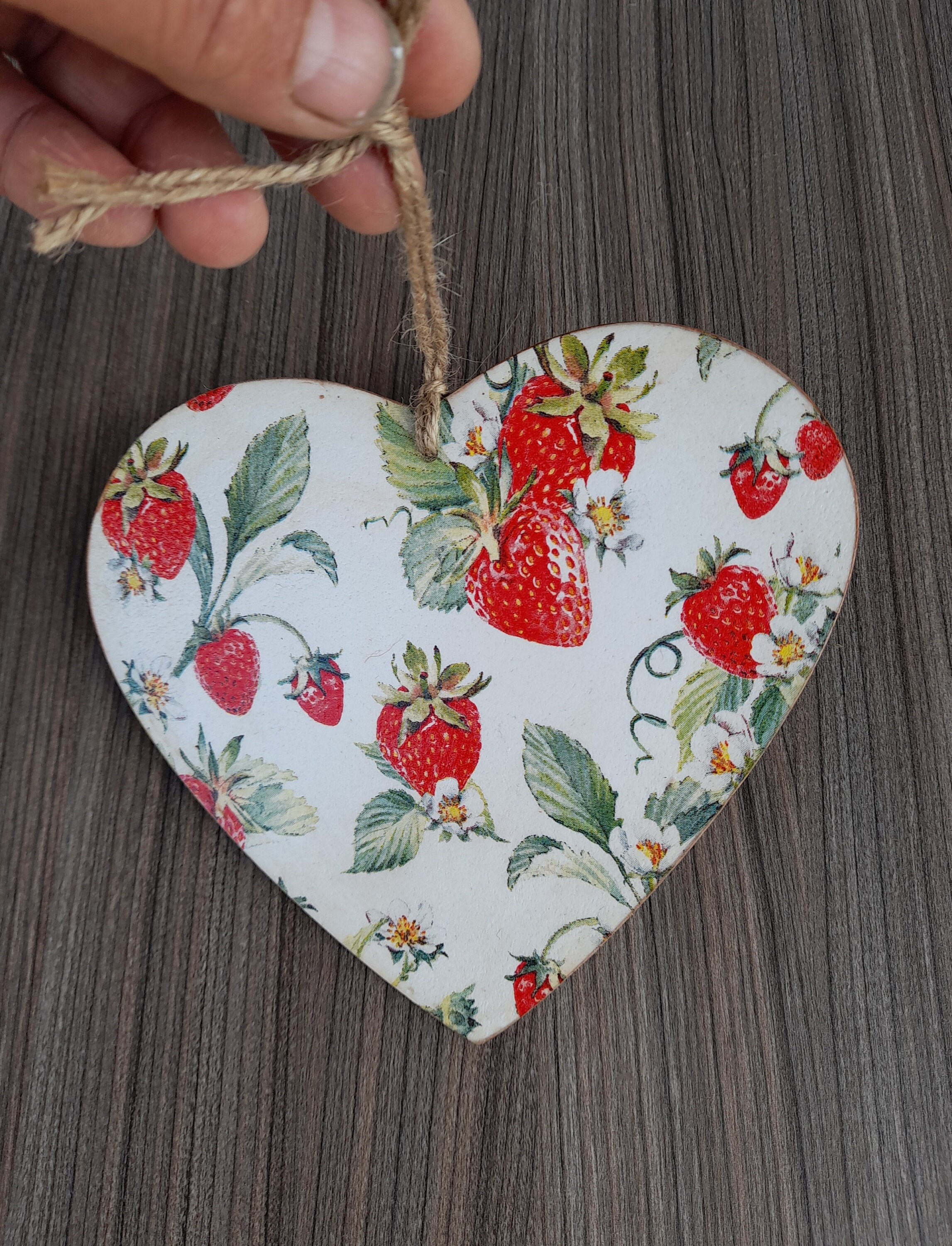 Decoupage heart 15cm berries Field handcrafted
