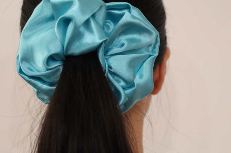 Jumbo Charmeuse Satin Scrunchie, Oversize XXL Large Scrunchies, Ponytail Elastic Hair Tie, Handmade Hair Accessories, Bridesmaid Gift Bild 6