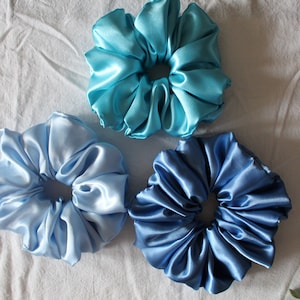 Jumbo Charmeuse Satin Scrunchie, Oversize XXL Large Scrunchies, Ponytail Elastic Hair Tie, Handmade Hair Accessories, Bridesmaid Gift Bild 4