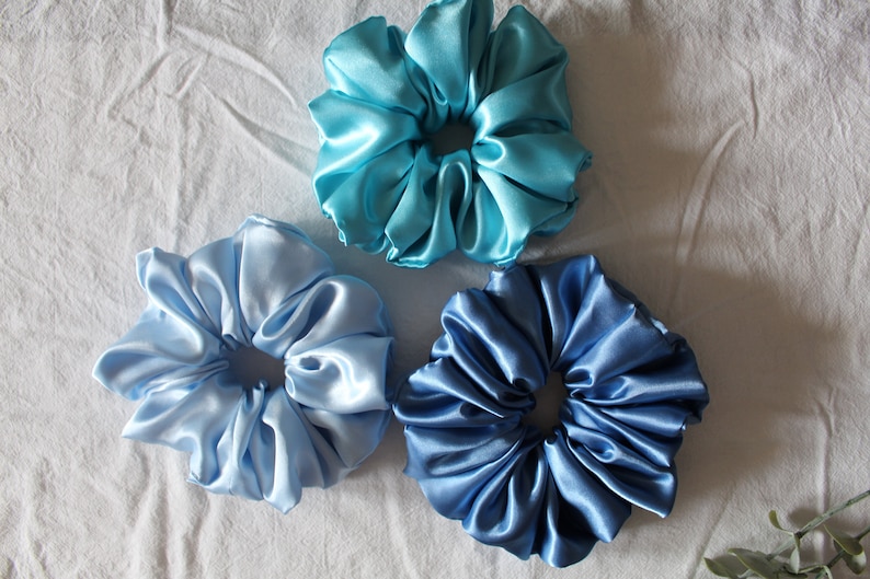 Jumbo Charmeuse Satin Scrunchie, Oversize XXL Large Scrunchies, Ponytail Elastic Hair Tie, Handmade Hair Accessories, Bridesmaid Gift Bild 4