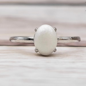 Oval Sterling Silver Inclusion Ring – Simple Minimalist Design for Breastmilk, Cremation Ash, or Other Keepsake