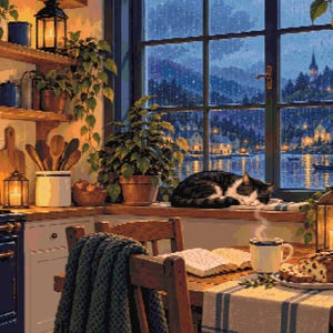 Puede incluir: Una acogedora escena de cocina con una estufa azul oscuro y un paño blanco, estantes de madera con plantas y linternas, una mesa con un libro, una taza humeante y pan, y un gato blanco y negro durmiendo en el alféizar de la ventana.