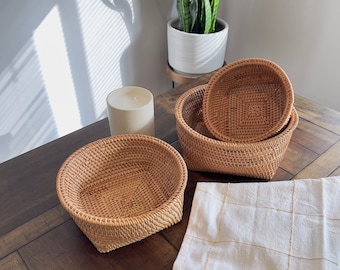 Wicker Fruit Bowl, Fruits Basket Storage Rattan Woven Basket for Serving, Wood Serving Tray, Vegetable Bread Storage Bin, Housewarming Gift