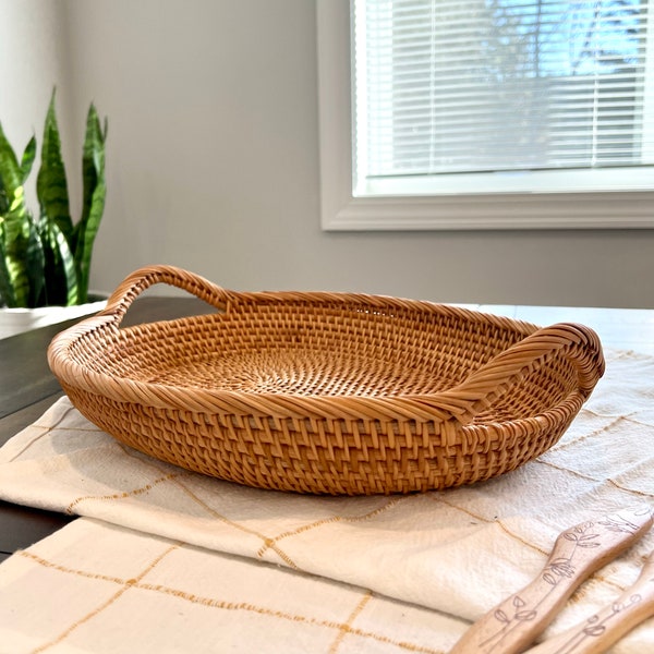 Home Decor Basket with Handles Housewarming Mom Gifts Large Oval Fruits Basket Rattan Woven Coffee Serving Trays Bread Fruit Storage Bowl