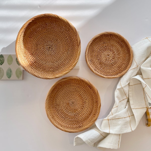 Plateau décoratif pour commode, panier en bois en osier cadeau, bol de service de fruits tressé à la main, table basse ottomane ronde rustique, attrape tous les plateaux à roulettes