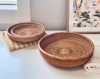 Breakfast Tray Basket Woven Fruits Basket Wicker Storage Basket Decorative Bread Serving Tray Wooden Fruit Bowl Key Trays for Entryway Table