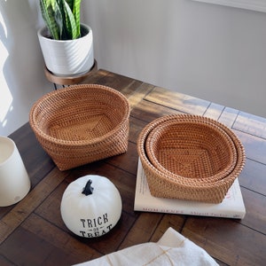 Handmade Basket Gift for New Home Fruit Apple Bowl Food Storage Bin Kitchen Decorative Rattan Baskets Serving Trays Snack Bread Holder Kit 3