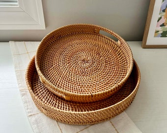 Woven Ottoman Serving Trays with Handles Decorative Wooden Coffee Table Tea Trays Rustic Catch All Round Rolling Tray Rattan Fruits Baskets
