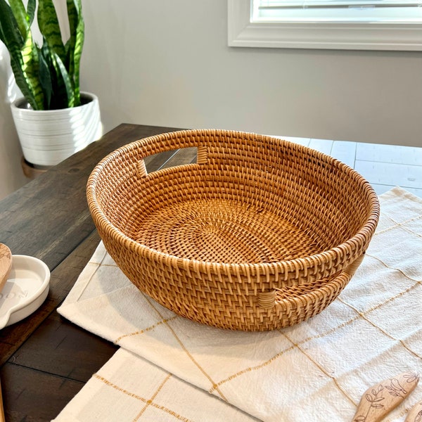 Wicker Handwoven Basket with Handle Rustic Home Decor Decorative Fruit Baskets Bowls Flower Girl Baby Mother's Day Gift Basket for Her Mom