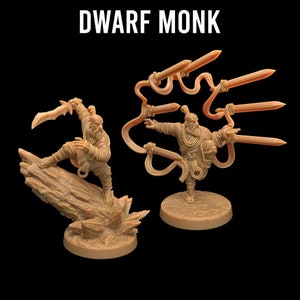 Peut inclure: Une figurine miniature d'un moine nain barbu, portant une robe et tenant un bâton. Le moine est debout sur une base rocheuse et est entouré de quatre épées.