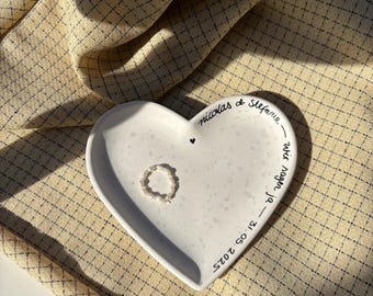 Personalized heart-shaped bowl | Jewelry bowl | Engagement | Ring pillow | Initial jewelry | Wedding | Wedding favor | Anniversary bowl