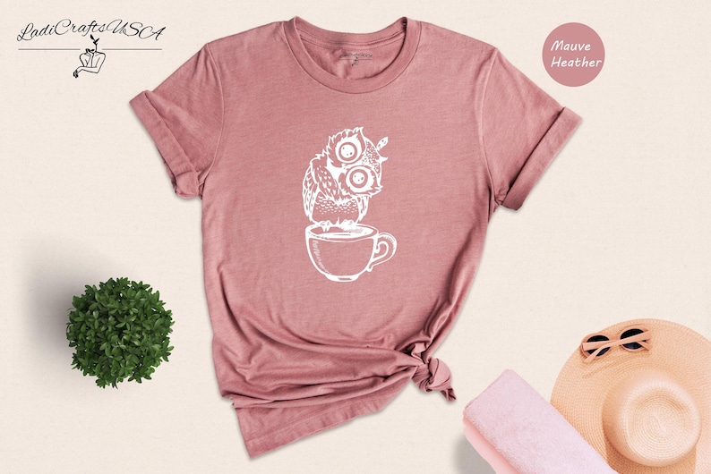 Camiseta de Búho Café - Camiseta de Búho Nocturno - Estampado Animal Nocturno, Mezcla de Algodón, Ropa Casual para el Turno de Noche imagen 6