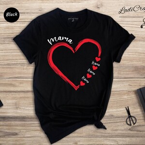 Chemise coeur de maman personnalisée : illustration de prénoms d'enfants - cadeau personnalisé, mélange coton-polyester, vêtements de fête des mères image 8