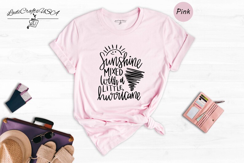 Sassy Girl Shirt Graphic Tee: Sunshine Hurricane Theme, Cotton Blend Casual Wear (Unisex S-XXL, Relaxed Fit) zdjęcie 3