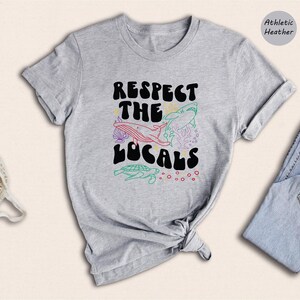 Whale Shark Tshirt Casual Tee, Respect The Locals Print (Unisex XS-XXL, Relaxed Fit, Cotton Blend) imagem 2