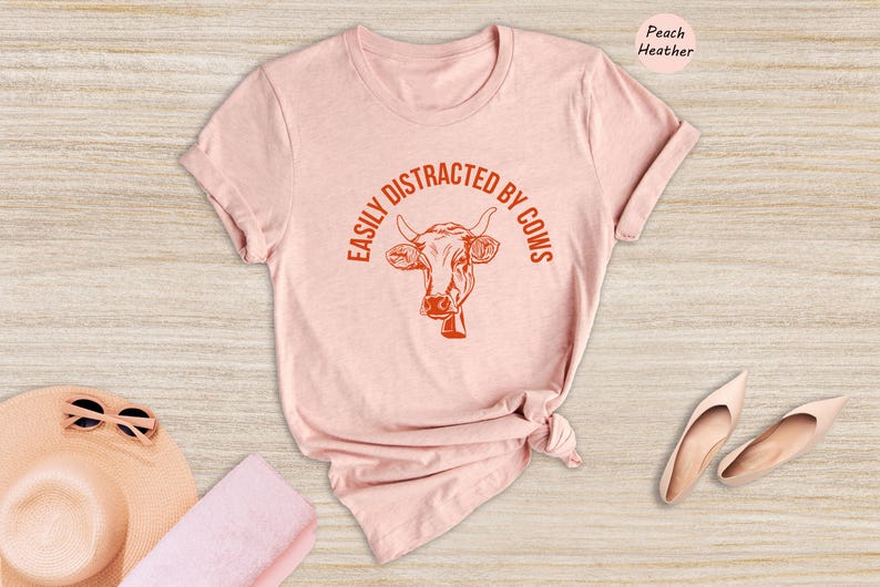 Cow Lover Shirt: Easily Distracted By Cows Graphic - Funny Farm Animal Tee, Cotton Blend, Unisex Fit Bild 8
