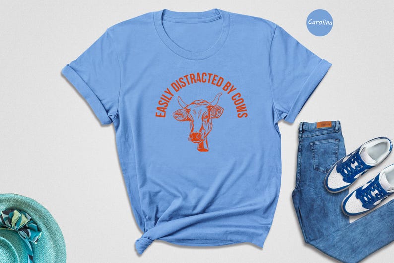 Cow Lover Shirt: Easily Distracted By Cows Graphic - Funny Farm Animal Tee, Cotton Blend, Unisex Fit Bild 7