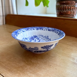 Spode, England vintage 1976-1999 small serving or dip bowl, appetiser or hors d&#39;oeuvre dish with flared rim in Blue Italian W 14cm 5.5in