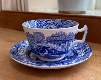 Copeland Spode, England vintage before 1970 0.3L 10.3floz large big breakfast teacup and saucer in Blue Italian Width (cup) 11cm 4.25in