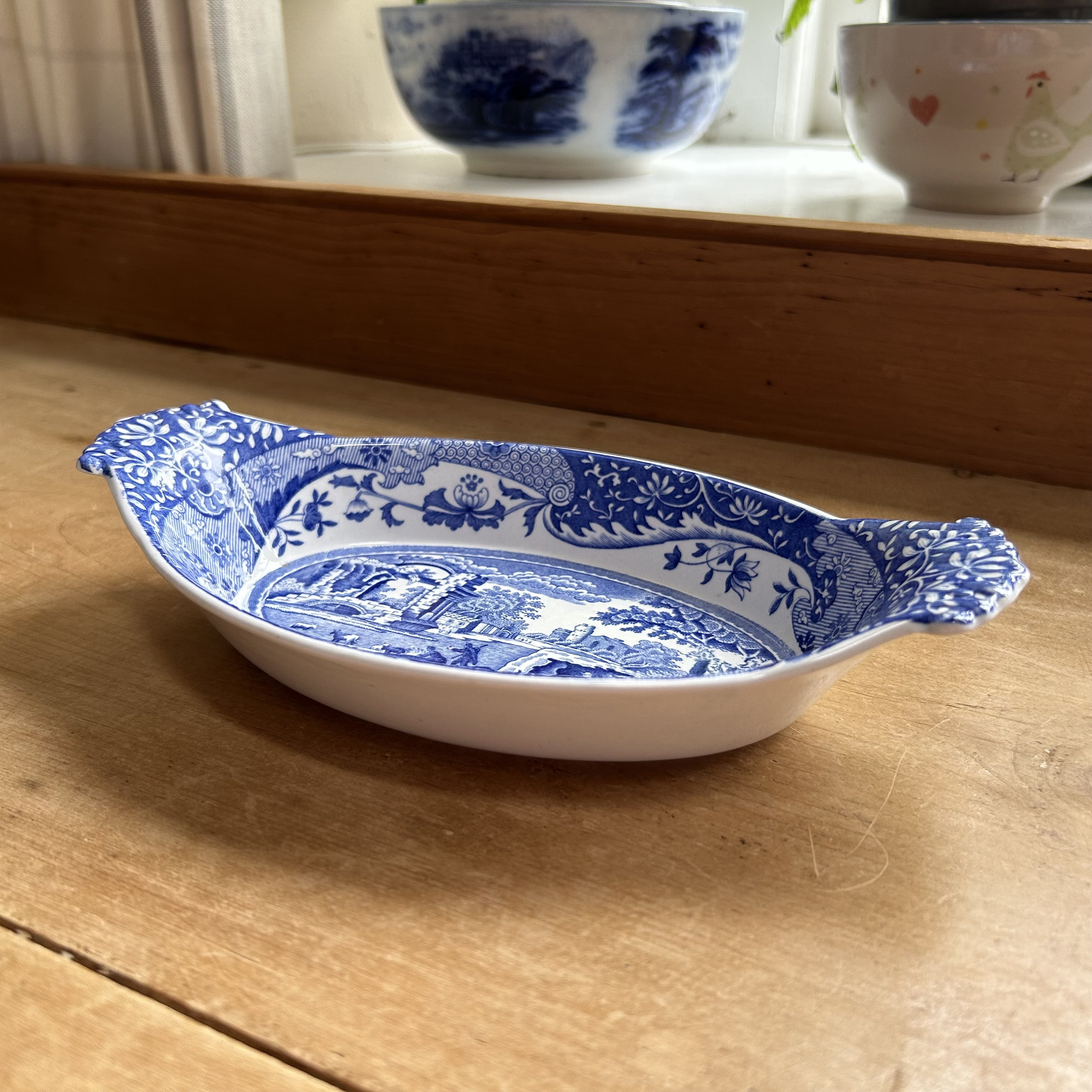 Spode, England vintage 1976-1999 oval serving, side or appetiser dish with eared floral relief handles in Blue Italian pattern W21.5cm 8.5in