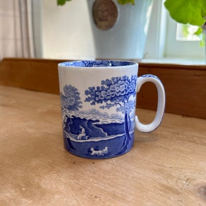 Spode, England vintage 1976-1999 standard 0.3L 0.5pt tea and coffee mug or cup in Blue Italian pattern Height 8.4cm 3.4in
