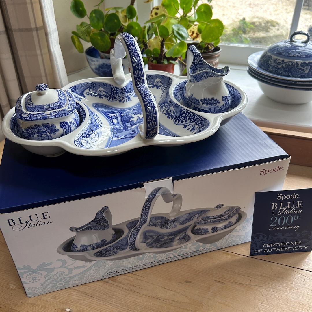 【美品】spode ブルーイタリアン　カバードベジタブルディッシュ Spode | スポード からのブル― イタリアン ティーカップ&ソーサー
