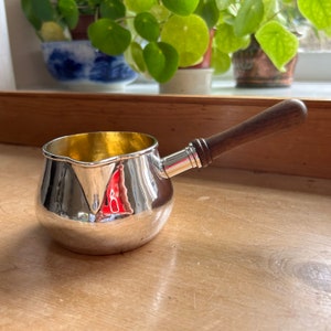 Sterling Silver brandy saucepan, DJ Anderson, London vintage 1976 baluster-shaped bowl, gilt interior, moulded rim, wood handle W 9cm 3.5in