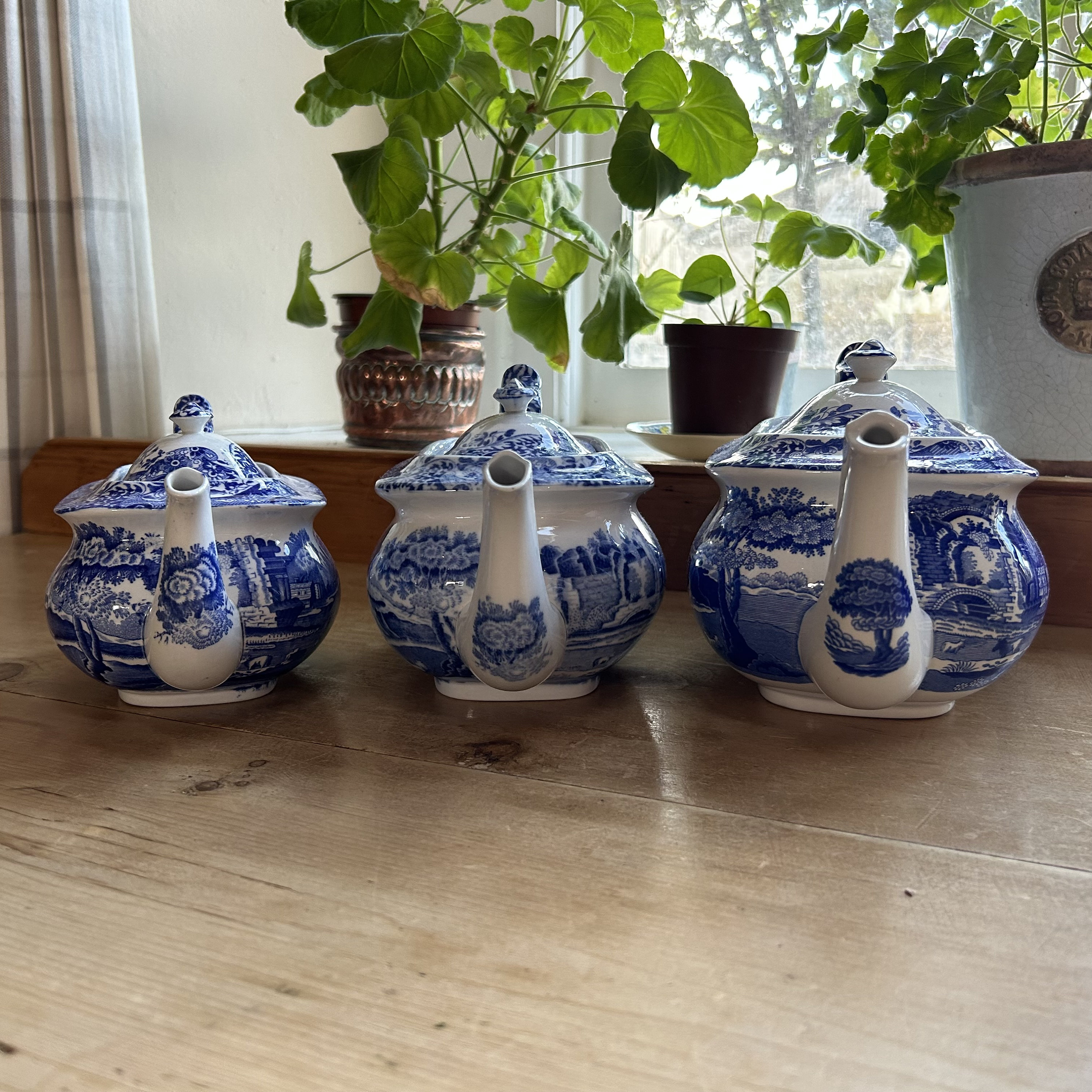 ヴィンテージ スポード ブルーイタリアン ティーポット 1.1L 2ポイント