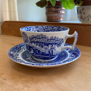 Spode, England vintage 2000-2005 0.3L 0.5pt large big breakfast teacup and saucer in Blue Italian pattern Width (cup) 11cm 4.25in