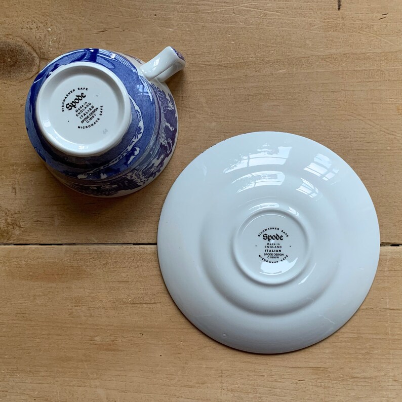 Spode Italian Teacups and Saucers - Thumbnail 3